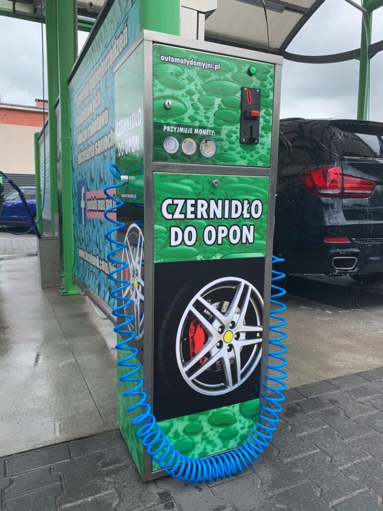 Distribútor na začernenie pneumatík