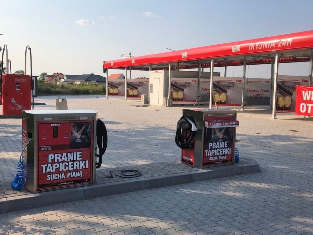 Tepovací vysávač na autosedačky a čalúnenia