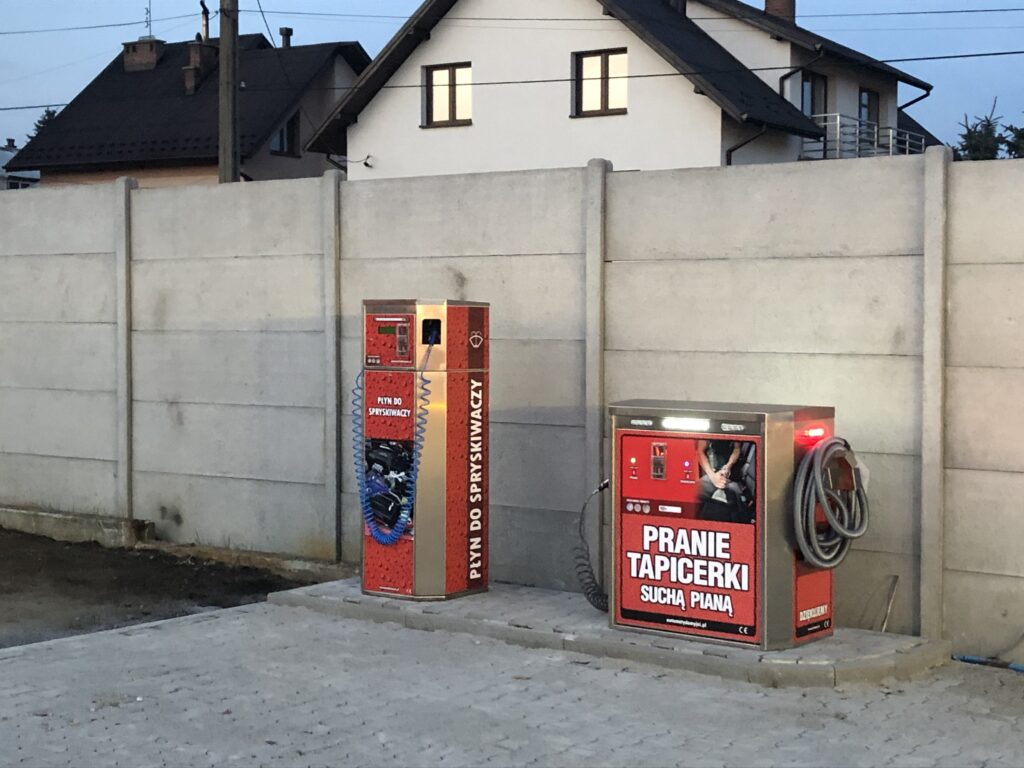 vysávač, Dávkovač kvapaliny do ostrekovačov